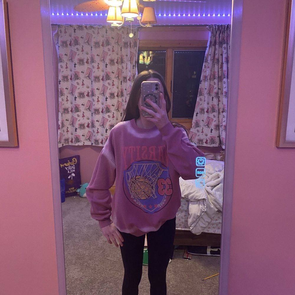 Target Crewneck - Picture 3 of 4